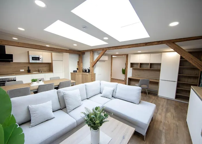 Exklusive Im Gruenderzeitjuwel *